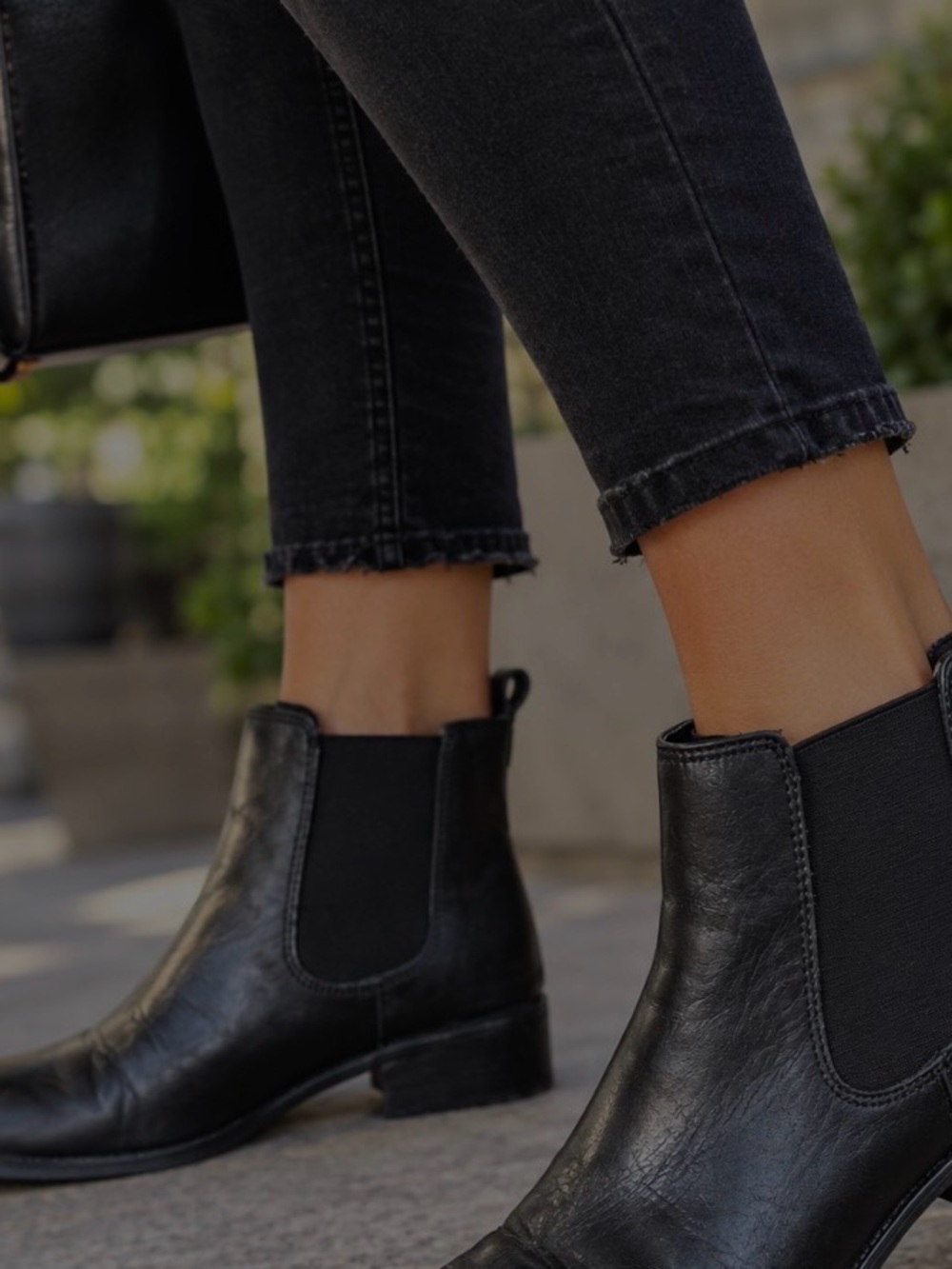 Franco Sarto Chelsea Boots Street Style